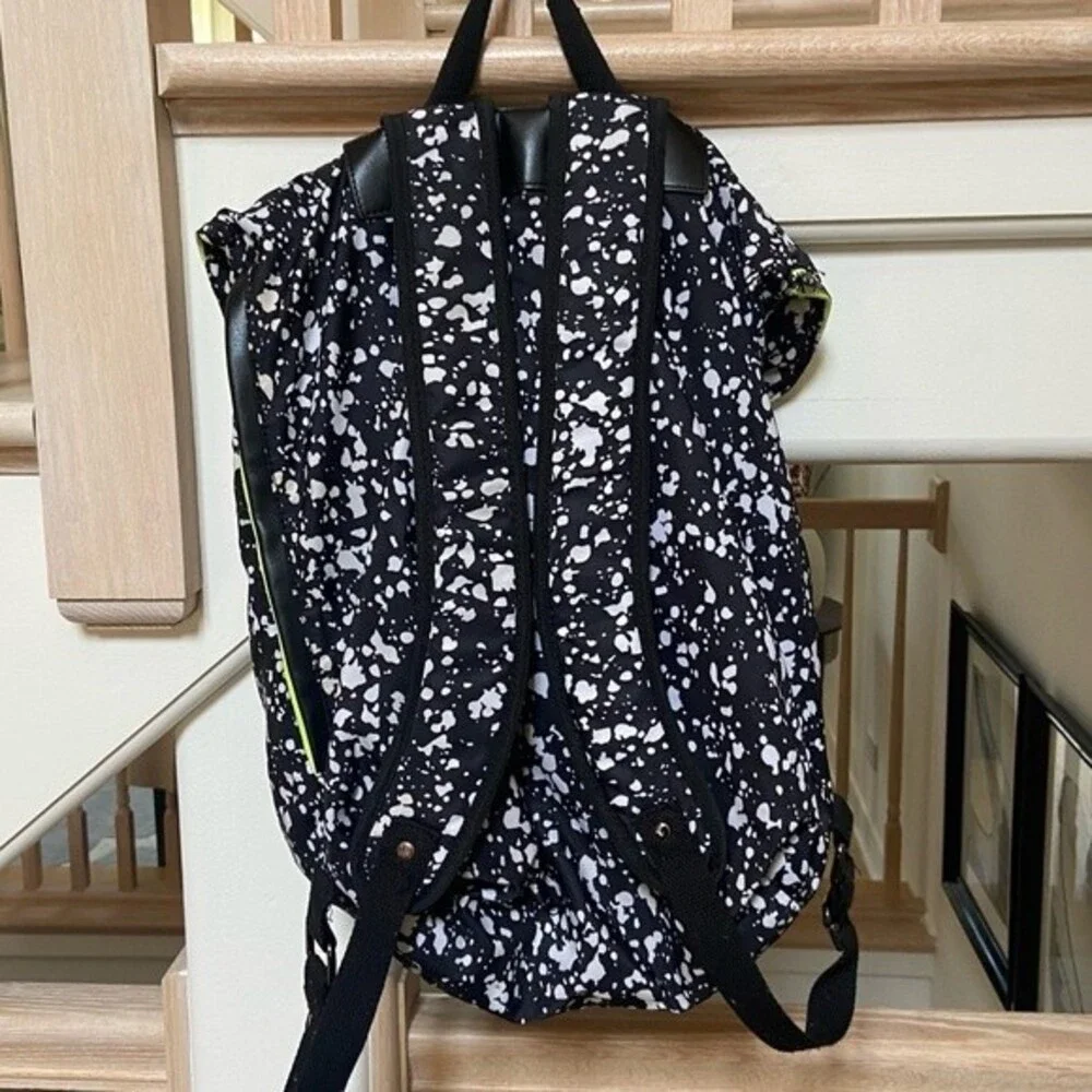 Fabletics The Riley Backpack in Black Paint
